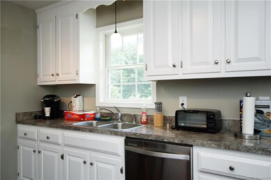 30677 King William Rd, West Point, VA 23181 - photo 5