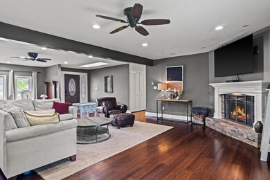 2914 44th St, Highland, IN 46322 - photo 4