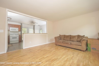 1407 Mark Twain Dr, Lansing, MI 48911 - photo 7