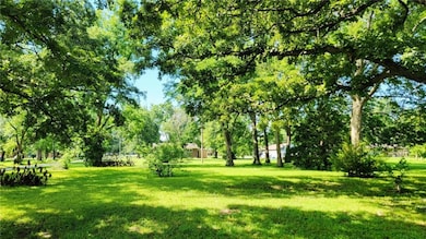 610 E 7th St, Pleasanton, KS 66075 - photo 2