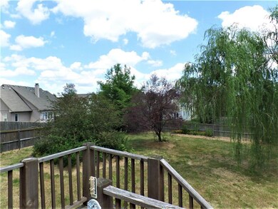 607 Cedar Ridge Dr, Raymore, MO 64083 - photo 7