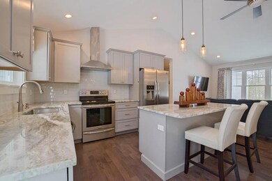 796 Pool St Biddeford14