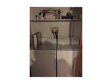 Laundry Closet off the Kitchen. Washer/Dryer negot