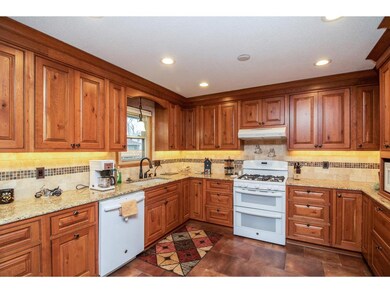 4606 Twana Dr, Des Moines, IA 50310 - photo 4