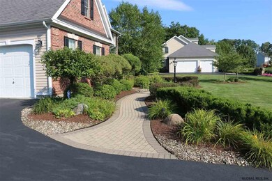 782 Waldens Pond Rd, Albany, NY 12203 - photo 3