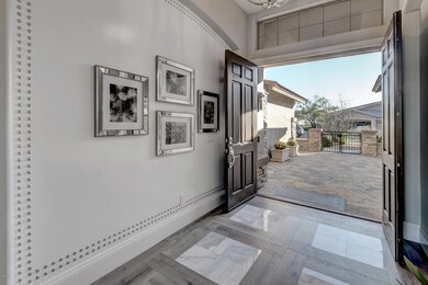 4 - Foyer