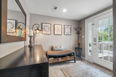 2114 W 1st St unit 8, Cedar Falls, IA 50613 - photo 3