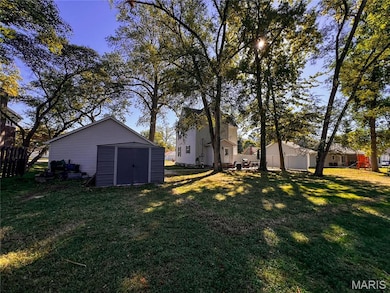 951 10th St, Carlyle, IL 62231 - photo 7