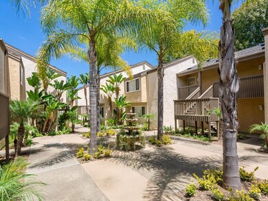 8570 Via Mallorca unit B, La Jolla, CA 92037 - photo 4