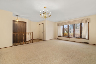 928 Columbia Dr, Janesville, WI 53546 - photo 5