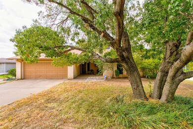 5709 Hondo Dr, Granbury, TX 76049 - photo 2