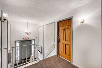 5315 Portland 201 St Columbus-small-001-