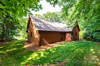 366 Charlois St, Hudson, NC 28638 - photo 5