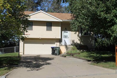 5116 SW 31st St, Topeka, KS 66614 - photo 3