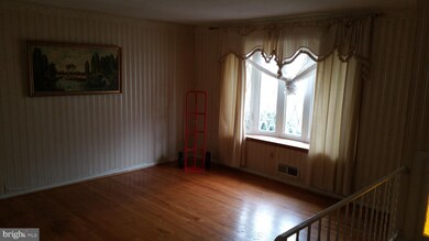 9219 Rolling View Dr, Lanham, MD 20706 - photo 3