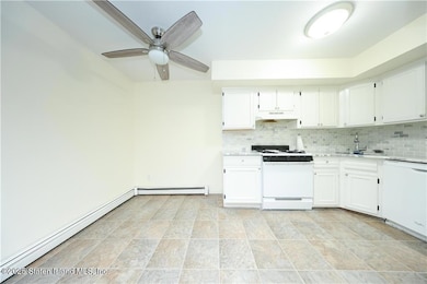 26 Gardenia Ln unit 95, Staten Island, NY 10314 - photo 6