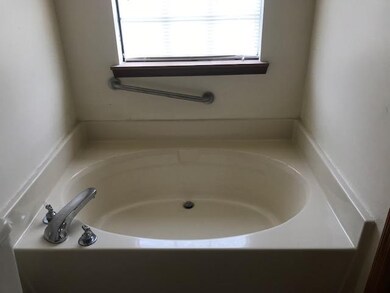 200 Traders Pass, Warner Robins, GA 31088 - photo 4