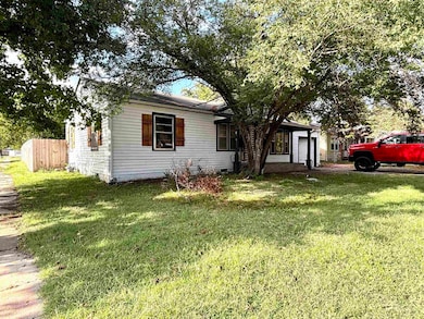 663 S Eastridge St, Wichita, KS 67207 - photo 2