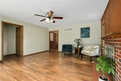 6311 Sherwood Ln, Shawnee, KS 66203 - photo 6