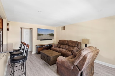 44 Edwards St unit 1A, Roslyn Heights, NY 11577 - photo 5