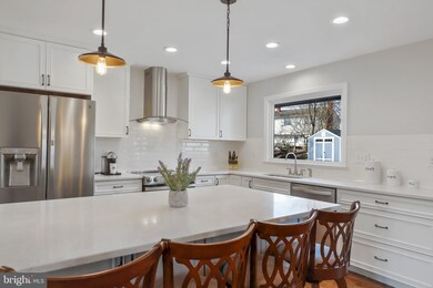 122 Kingbrook Rd, Linthicum Heights, MD 21090 - photo 4