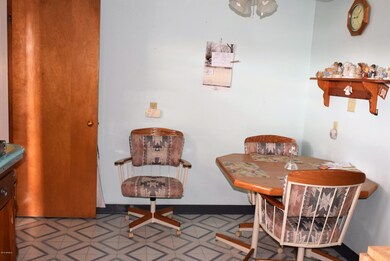 216 E Aspinwall St, Winslow, AZ 86047 - photo 4