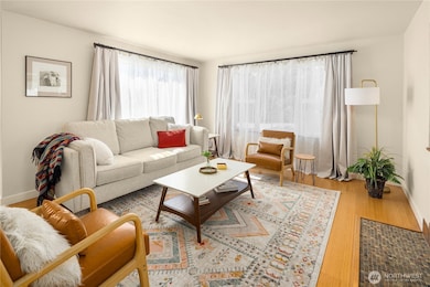 11252 Evanston Ave N, Seattle, WA 98133 - photo 2