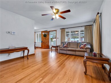 2304 Myers Ave, Dunbar, WV 25064 - photo 7