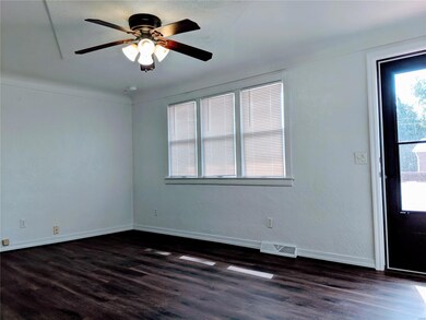 Diamond & Cove Ceiling Accent
