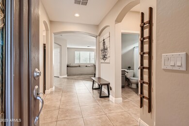05 Foyer