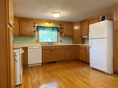 26 Platt St, Swanton, VT 05488 - photo 2