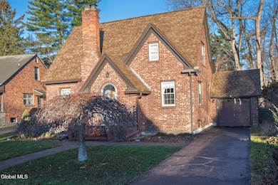 41 Crescent Dr, Albany, NY 12208 - photo 3