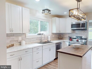 157 Long St, Spring Mills, PA 16875 - photo 7