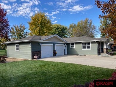 317 317 Hollywood Ave, New Ulm, MN 56073 - photo 2