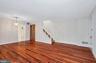 9846 Hollow Glen Place, Silver Spring, MD 20910 - photo 6