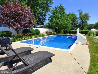 151 Forge Rd, Delran, NJ 08075 - photo 4