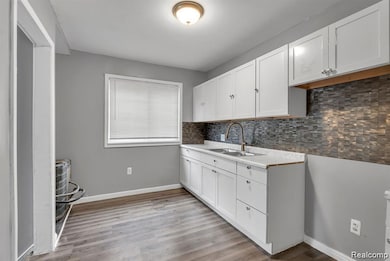 15852 Washburn St unit 1, Detroit, MI 48238 - photo 5