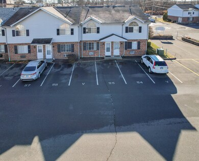 Chelsea Square Condominiums unit 55, Waterbury, CT 06705 - photo 5