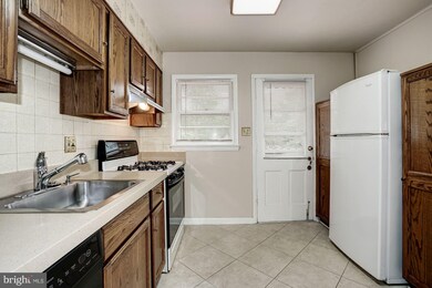 3229 Magnolia Ave, Falls Church, VA 22041 - photo 6