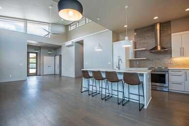 1036 N Forest Edge Dr Sisters-print-009-