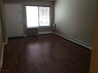 30 Daffodil Ln unit 65, Staten Island, NY 10314 - photo 4