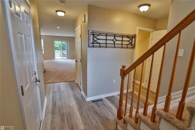 6913 Hunt Dr, Macungie, PA 18062 - photo 3