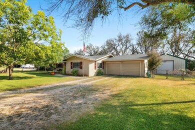 269 Bob Moritz Dr, Fredericksburg, TX 78624 - photo 3