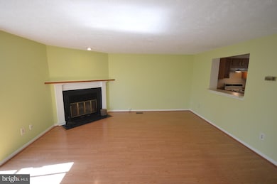 15016 Oak Crest Ct, Dumfries, VA 22025 - photo 3