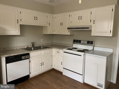 16391 Norton Dr unit 3, King George, VA 22485 - photo 5