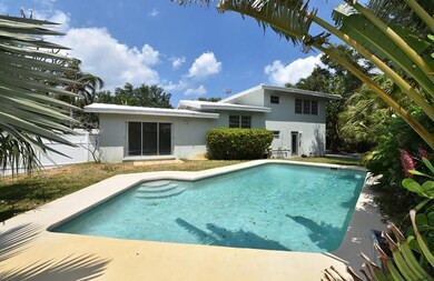 PRIVATE FENCED BACKYARD POOL