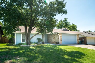 708 Teal Place, Edmond, OK 73003 - photo 2