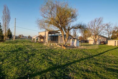 525 Judge Ln, Central Point, OR 97502 - photo 6