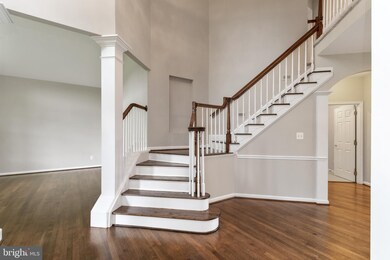 2813 Crossfields Way, Herndon, VA 20171 - photo 5