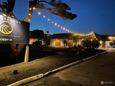 Chautauqua Lodge unit 223, Long Beach, WA 98631 - photo 2